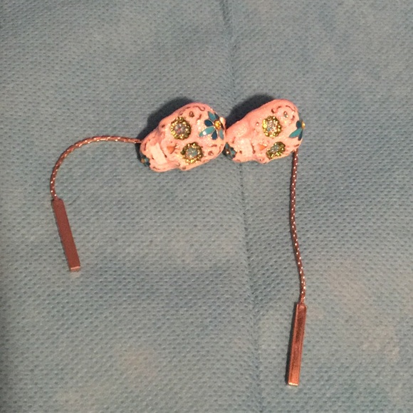 💕$15 SALE Betsey Johnson Bling Skulls - Picture 4 of 6